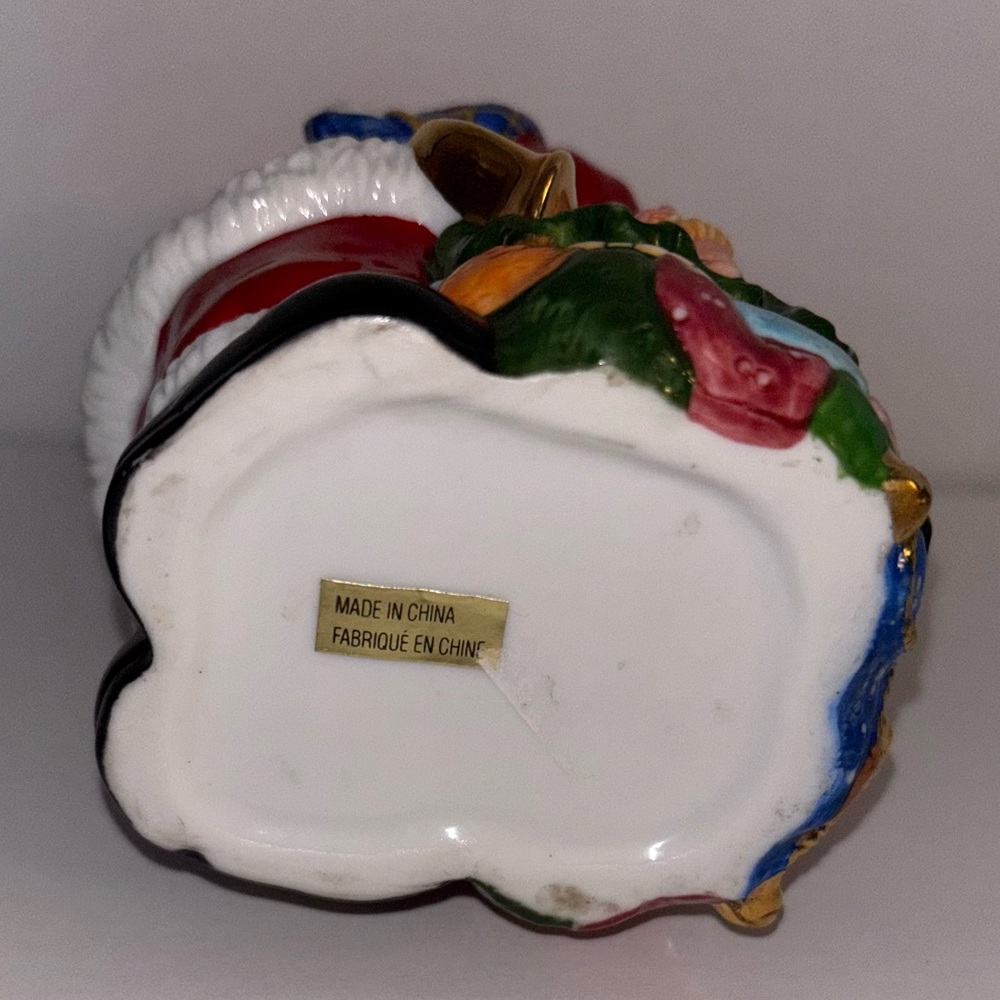 Traditions Porcelain Hinged Decorative Trinket Box Christmas Santa Claus - Picture 4 of 4
